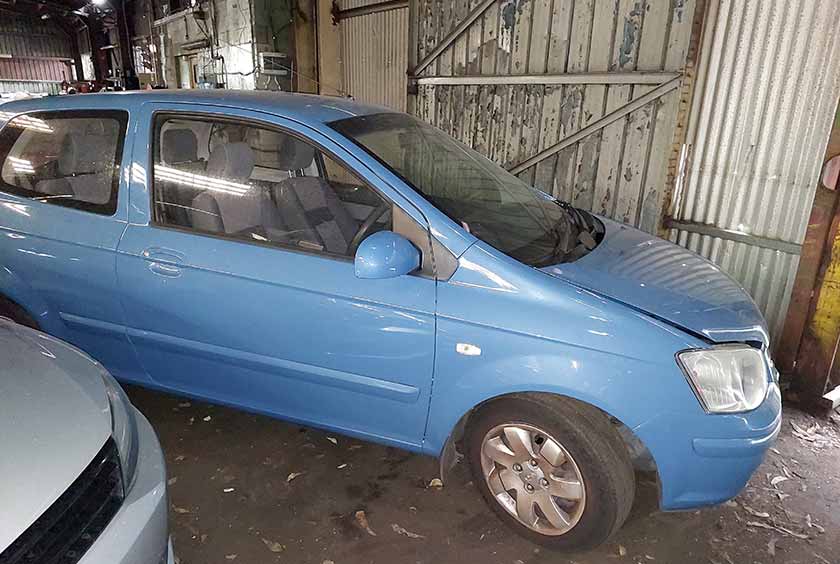 2004-Hyundai-Getz-blue1