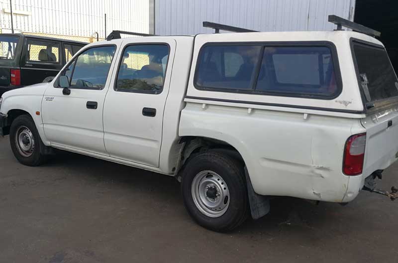 2003-Toyota-Hilux-27-EFI